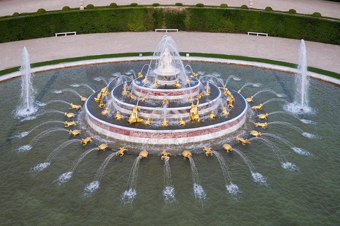 Versailles Palace Audio-Guided Tour by Shuttle From Paris - Traveler Experience