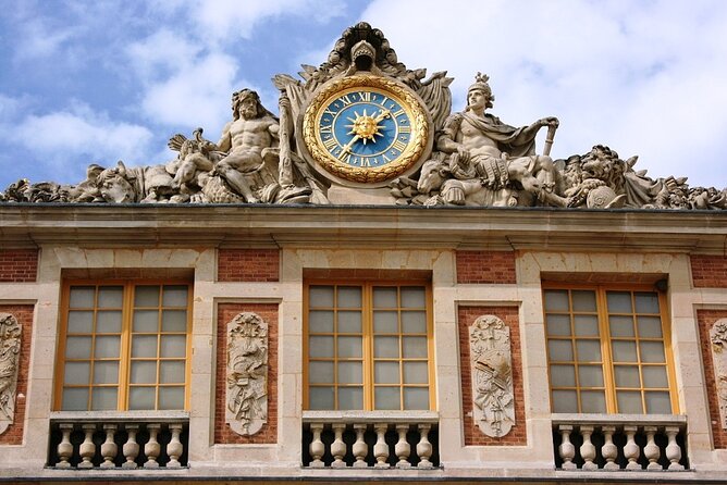Versailles Palace, Gardens, Trianon & Grand Canal Park Multiple Option Tour - Meeting Point and Logistics