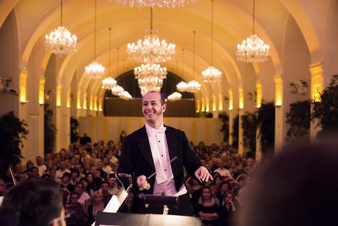 Vienna: Schönbrunn Palace Tour at 7 PM & Classical Concert - Logistics