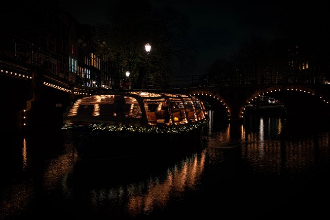 Voyage Amsterdam 2 Hour Evening Cruise With Live Guide and Bar - Scenic Amsterdam Canals