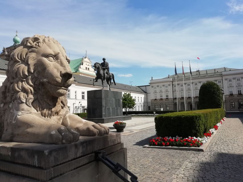 Warsaw: 2-Hour Chopin's Life Walking Tour - Language Options and Duration