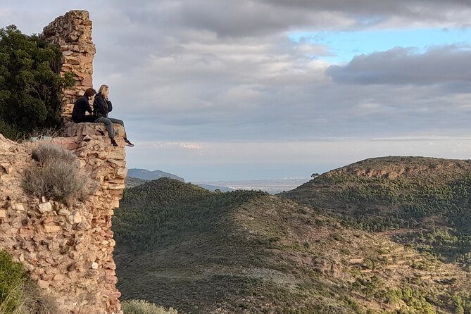 Watch the Sunset From the Castle of Serra - Common questions