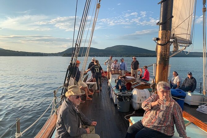 Windjammer Classic Sunset Sail - Viator Assistance