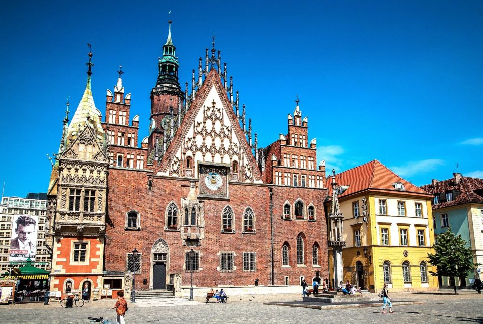 Wroclaw: City of 100 Bridges 4-Hour Private City Tour - Tour Experience