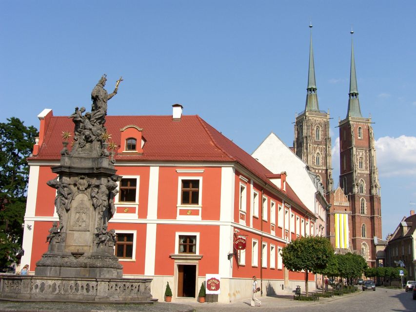 Wroclaw: Old City Walk and Cruise With Small Gondola - Inclusions