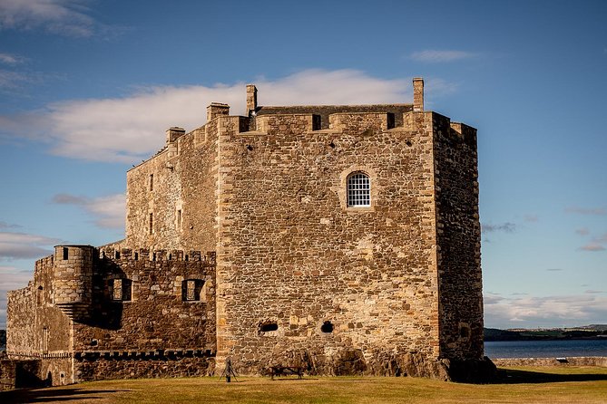 4-Day Outlander Trail Tour From Edinburgh Including Admissions - Accommodations and Amenities