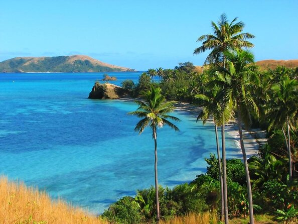 4-Night Yasawa Islands Fiji Cruise Including Accommodation and Meals - Key Points