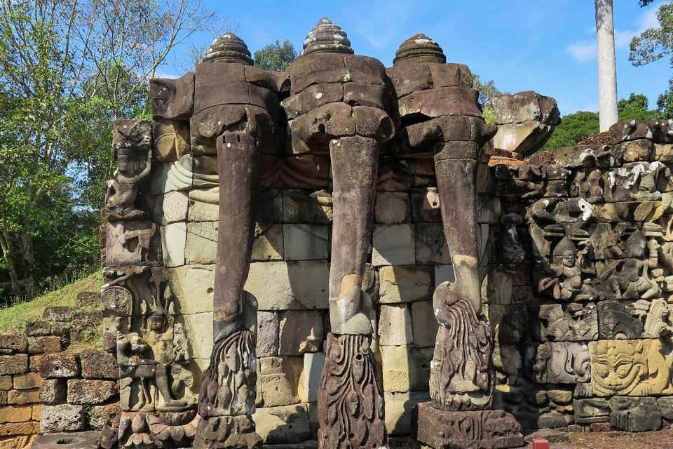 1 Day Private Group of Angkor Wat Tour With Tuk Tuk Only - Inclusions