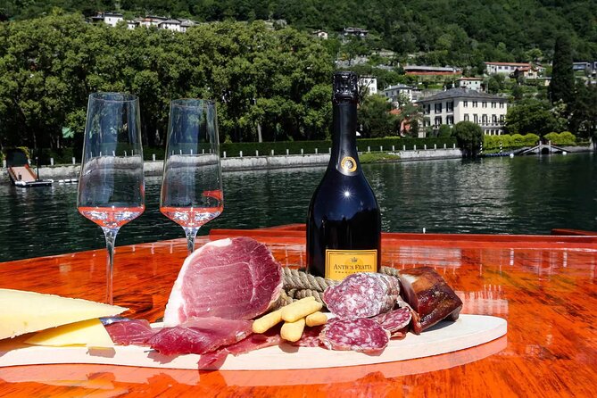 1 Hour Private Wooden Boat Tour on Lake Como 6 Pax - Positive Experiences and Highlights