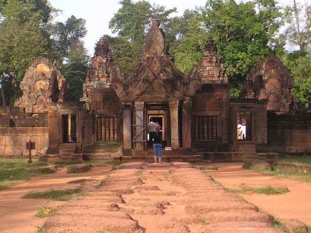 2-Day Tour Angkor Ta Prohm, Tonle Sap Lake, and Banteay Srey - Angkor Thom & Bayon Temple