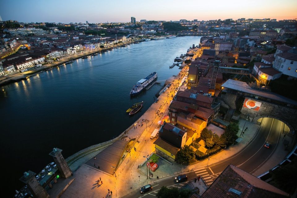 3-Hour Porto by Night Tour With Fado Show & Dinner - Important Details to Note