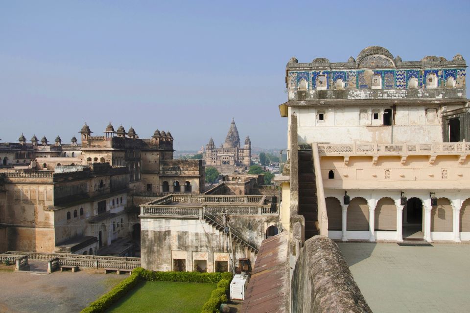 9-Hours Excursion Trip to Orchha From Khajuraho - Inclusions and Tour Guide Services