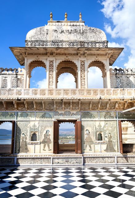 A Complete Tour in Udaipur at 2 Days With Guide Service - Day 1 Itinerary and Highlights