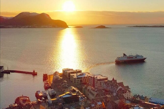 Aalesund Highlights Alnes the Most Beautiful Island 3H Excursion - Guide Rolfs Expertise