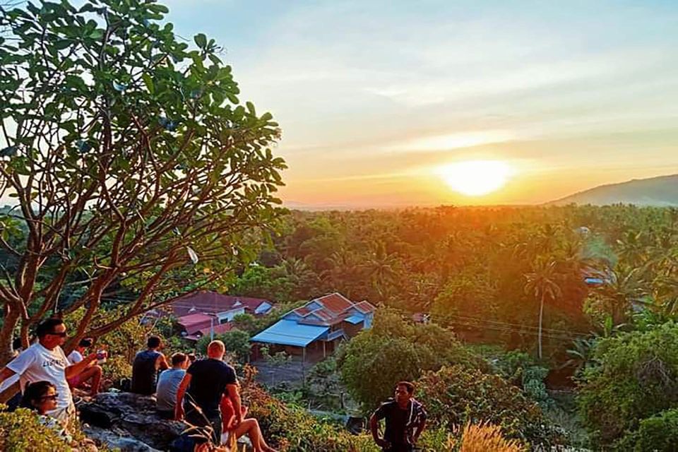 Afternoon Tour: Bamboo Train & Phnom Sampov Mountain - Booking Information