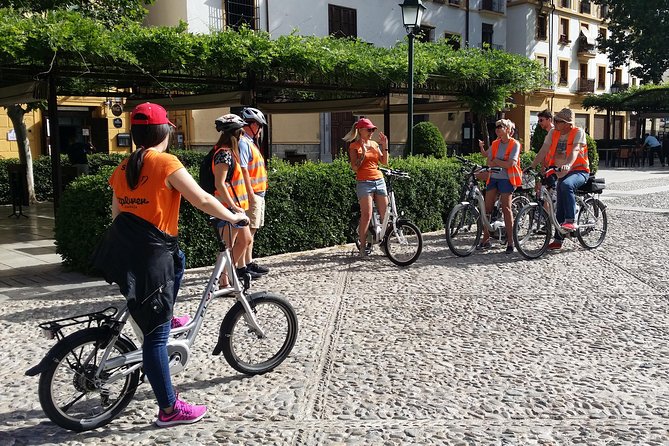 Albayzin and Sacromonte Electric Bike Tour in Granada - Operational Insight