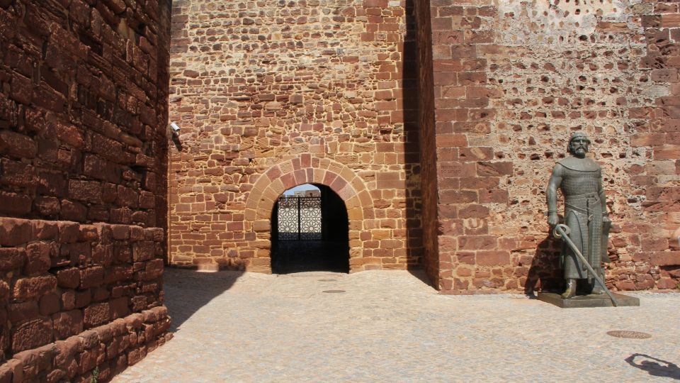 Albufeira: Silves Castle and Old Town With Chapel of Bones - Tour Experience Details