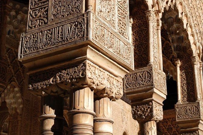 Alhambra and Generalife Gardens Tour With Skip the Line Tickets - Experience Highlights