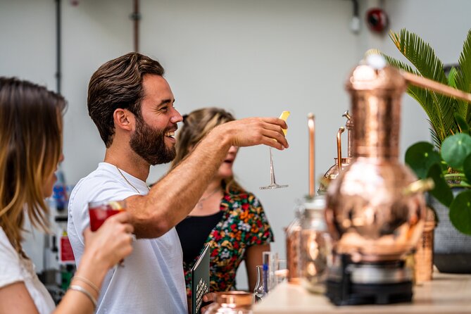 Amsterdam: Botanical Rum Distilling Class Inc. Personal Bottle - Accessibility and Expectations