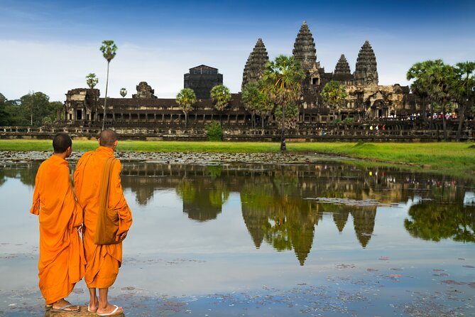 Angkor Sunrise Small Group Tour Inclusive Breakfast and Lunch - Small Group Experience
