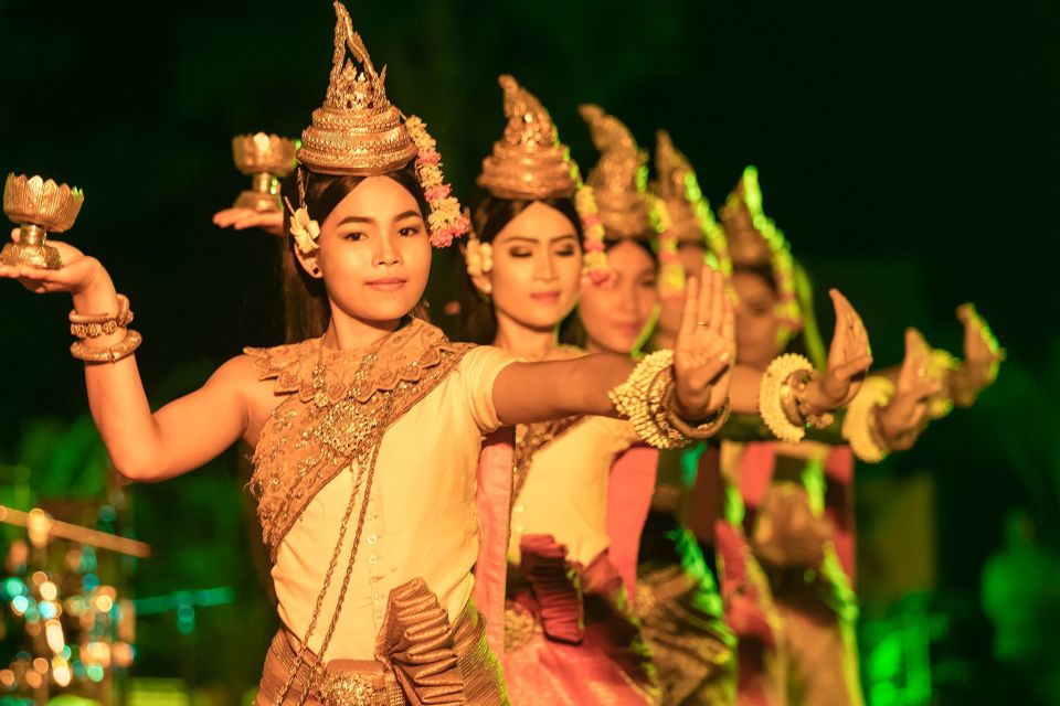 Apsara Dance Show With Dinner by Tuk-Tuk Roundtrip Transfer - Inclusions
