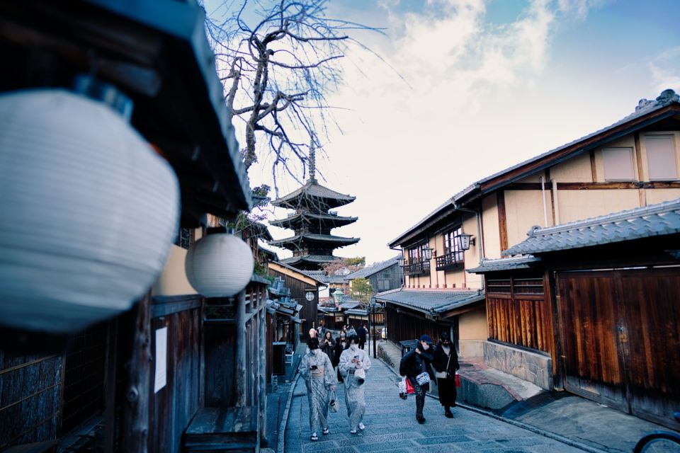Audio Guide Tour Through Gion: Kiyomizu-Dera and Kodai-Ji - Audio Guide Specifics