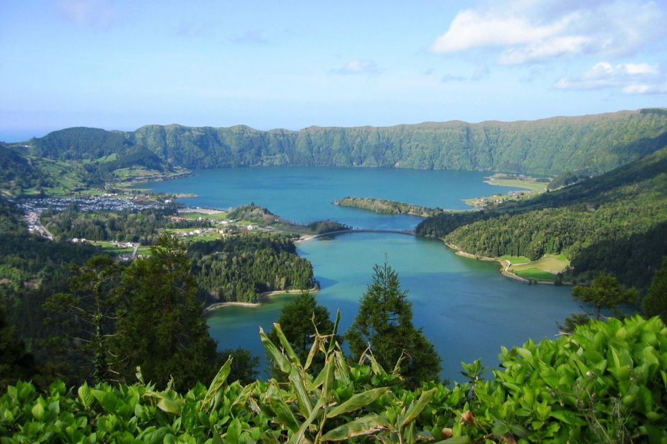 Azores: Sete Cidades Scenic Jeep Tour From Ponta Delgada - Tour Highlights