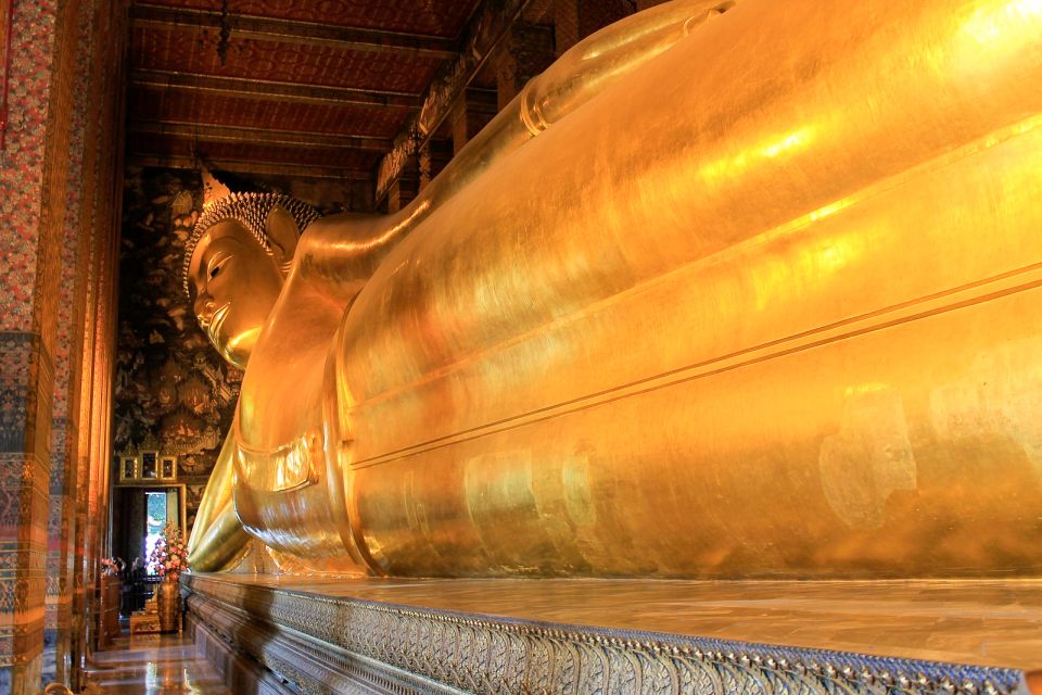 Bangkok: City Highlights Temple and Market Walking Tour - Highlights of the Tour