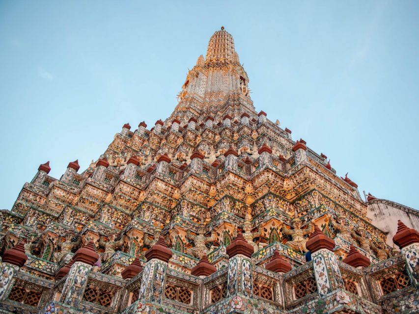 Bangkok: Grand Palace and Wat Arun Guided Walking Tour - Meeting Point & Important Information