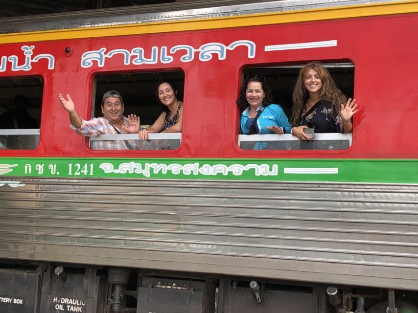 Bangkok: Maeklong Railway Market and Floating Market Tour - Review Summary