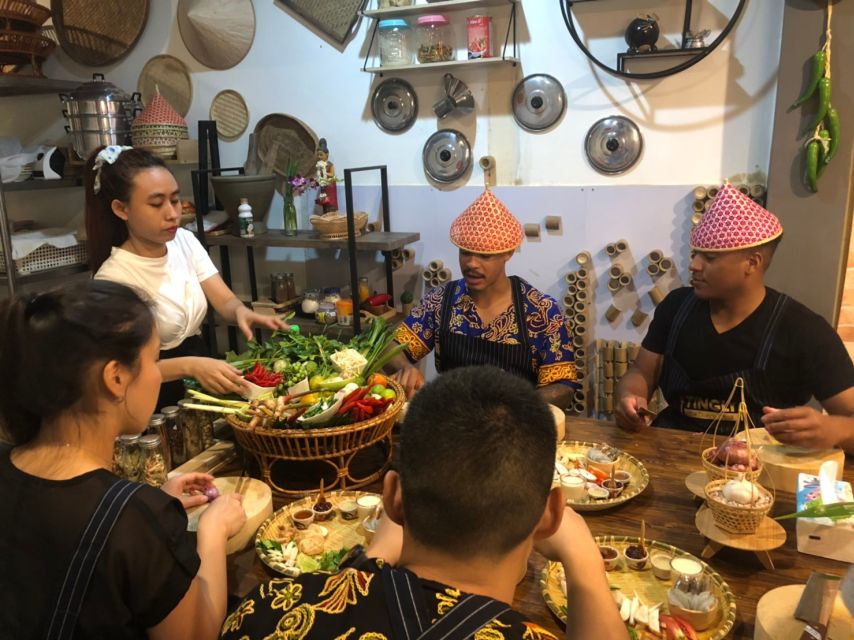 Bangkok: Tingly Thai Cooking School Half-Day Cooking Class - Review Summary