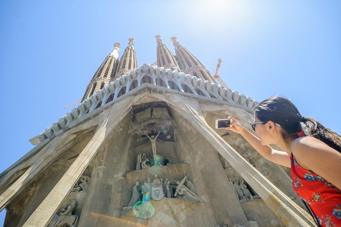 Barcelona E-Bike Gaudí Highlights or Bohemian Neighborhoods Small Group Tour - Safety and Enjoyment