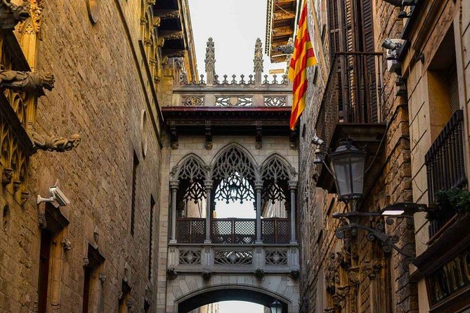 Barcelona Gothic Quarters Deepest Secrets & Sangria - How to Book