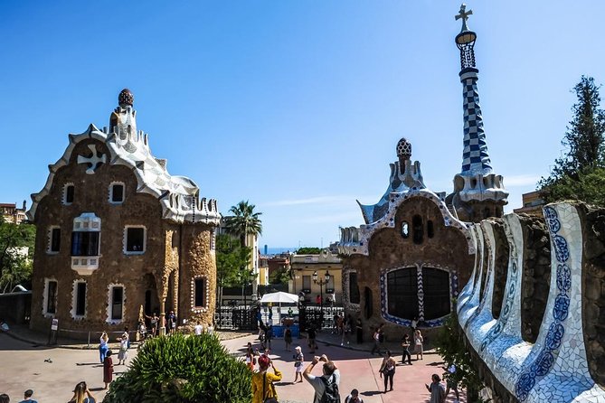 Barcelona Highlights & Sagrada Familia Skip-the-Line Private Tour - Skip-the-Line Access at La Sagrada Familia