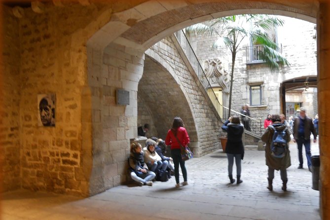 Barcelona Picasso Private Experience With Expert Local Guide - Directions