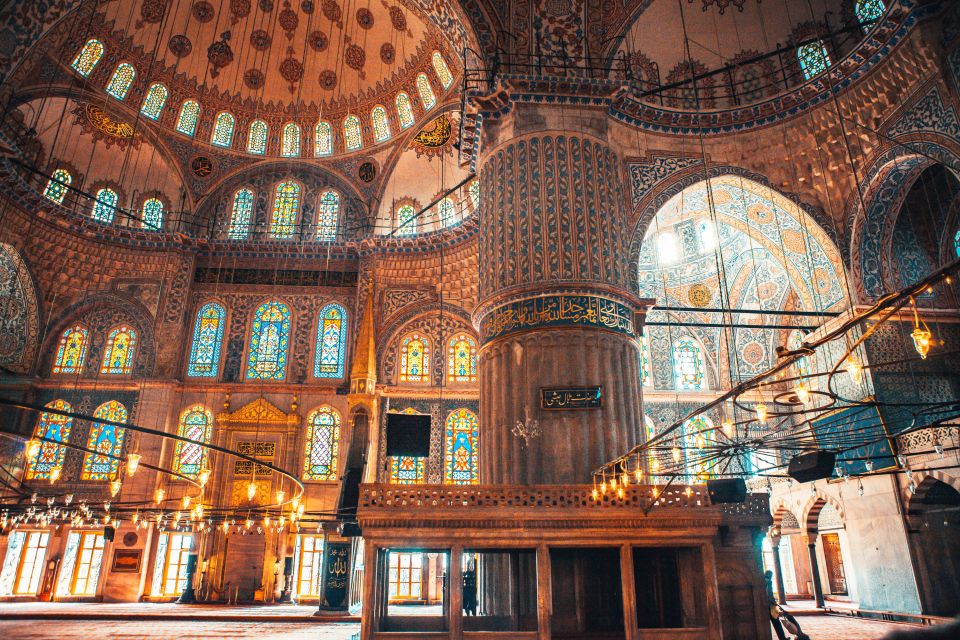 Blue Mosque: Art and Symbolism Guided Group Walking Tour - Tour Guide and Customer Reviews