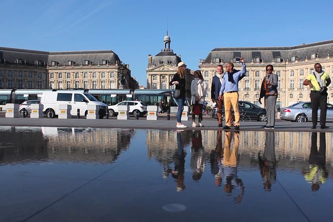 Bordeaux Super Saver Historic Gourmet Walking Tour With Lunch and Médoc Tour - Group Size and Personalization
