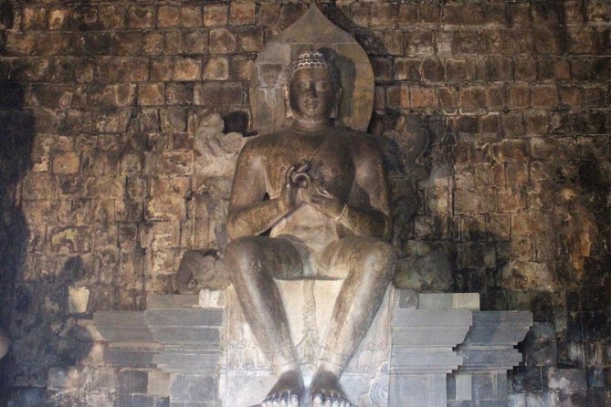 Borobudur Temple Climb to the Top & Prambanan Temple - 1 Day Tour - Overall Tour Organization and Itinerary
