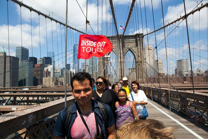 Brooklyn Bridge & DUMBO Neighborhood Tour - From Manhattan to Brooklyn - Tour Guides and Experience