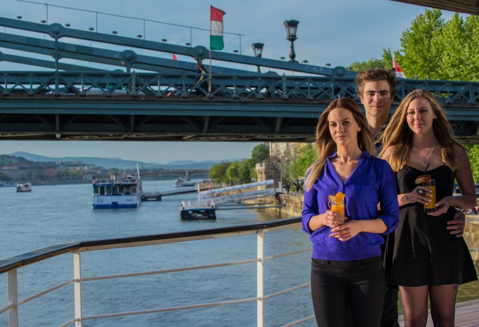 Budapest: 1 Hr Sunshine Booze Cruise With Prosecco - Customer Reviews
