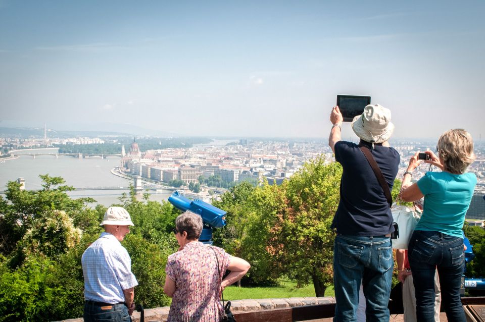 Budapest: 3-Hour Live Guided Sightseeing Tour - Inclusions and Services