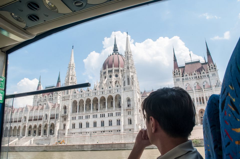 Budapest: Floating Bus Tour by Land and Water - Logistics and Meeting Point