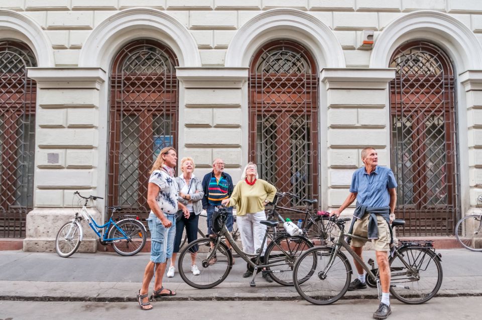 Budapest: Guided City Discovery Bike Tour - Language Options and Guides