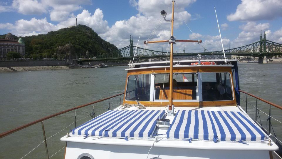 Budapest: Private Danube Yacht Cruise With Welcome Drink - Participant Selection