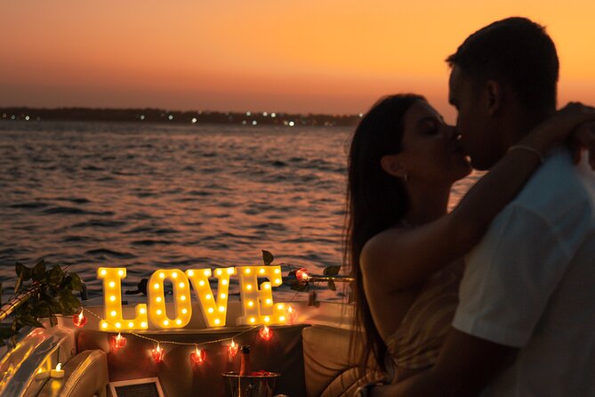 Cartagena De Indias: Romantic Sunset Boat Tour - Common questions