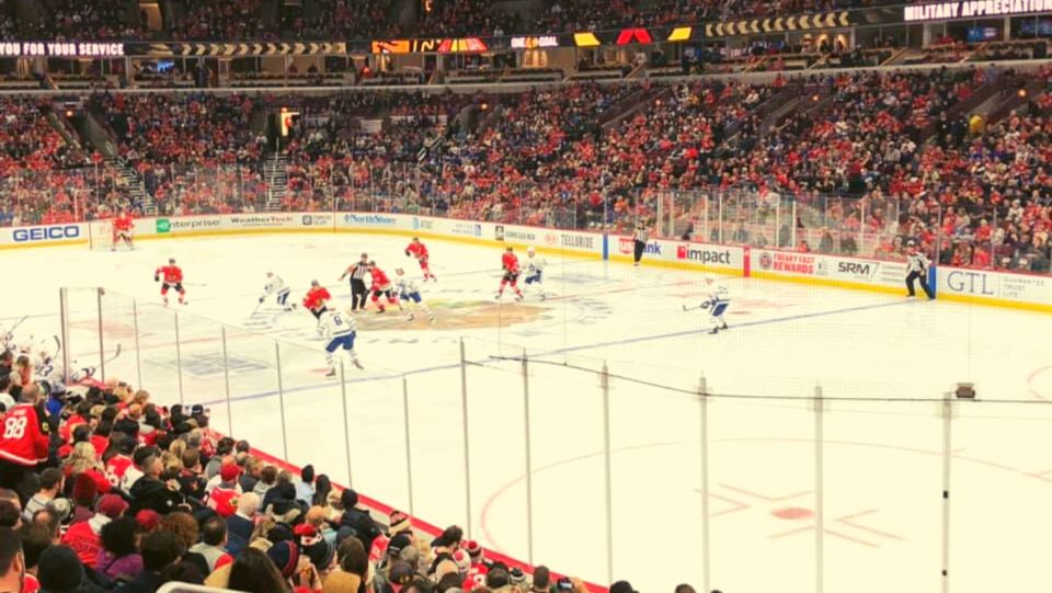 Chicago: Chicago Blackhawks NHL Game Ticket at United Center - Select Date and Participants
