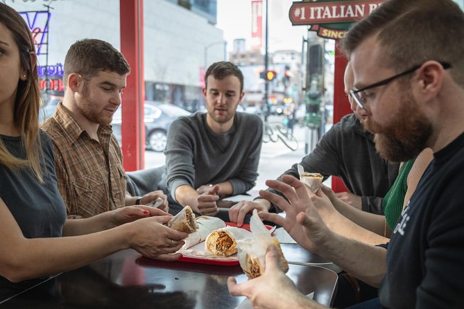 Chicago in a Day: Food, History and Architecture Walking Tour - Tour Guides and Experience