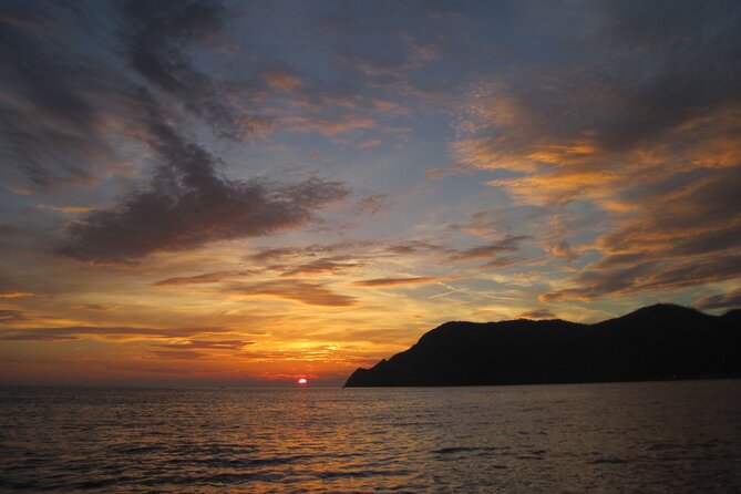 Cinque Terre Sunset Boat Tour Experience - Review Summary and Ratings