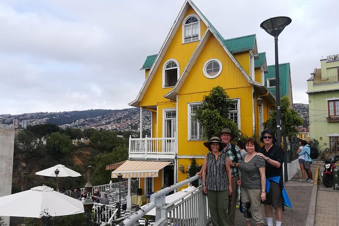 Coast Trip to Valparaiso Port and Viña Del Mar From Santiago - Traveler Reviews and Recommendations
