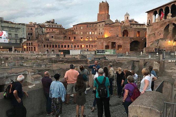 Combo Moonlight Forum , Palatine Hill and Coloseum Dungeons Tour - Colosseum Visit Logistics